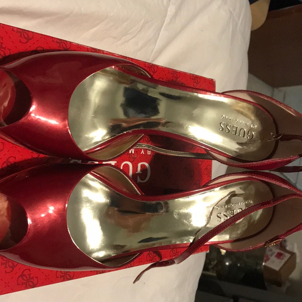 Guess by Marciano platform heels